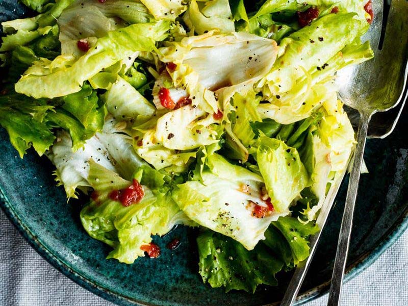 How To Pre-Use And Eat Escarole